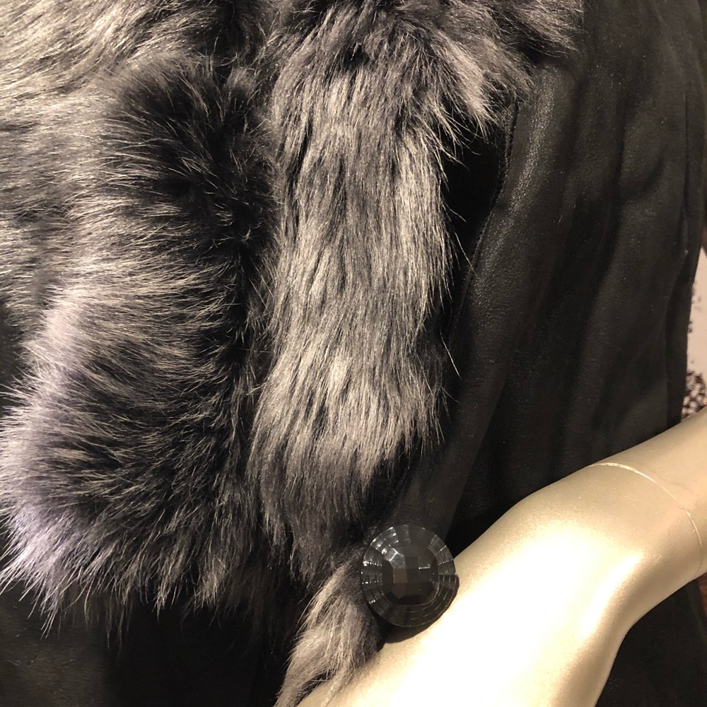 TOSCANA SHEARLING VEST *NEW* Like UGG SIZE S/M - Picture 3 of 12